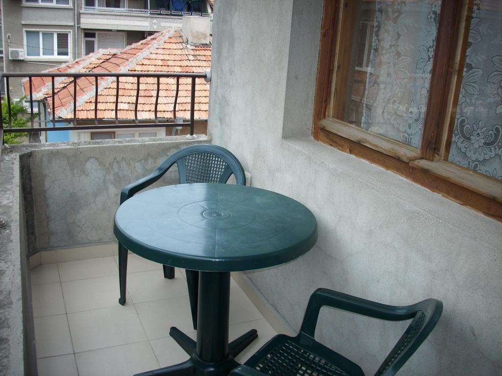 Georgievi Guest House Pomorie Exterior foto